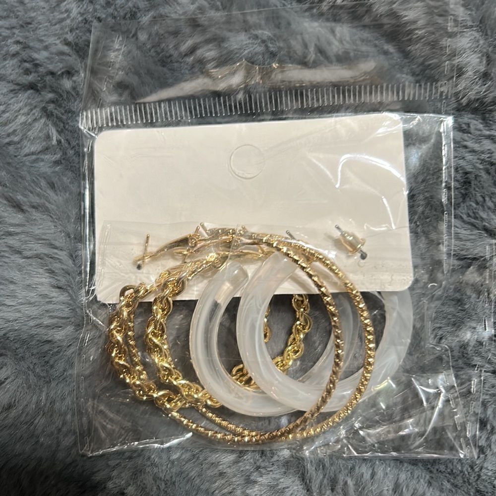 Hoop Earring Set - Picture 3 of 3